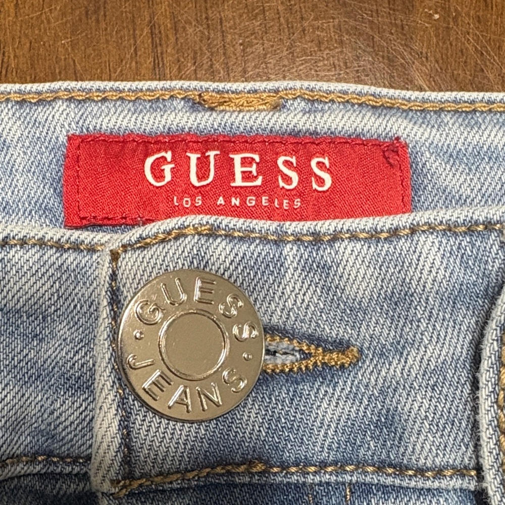 GUESS High Rise Light Blue Jeans - Picture 3 of 9